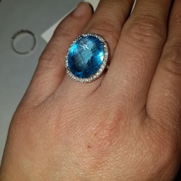 Ring - Picture 2 of 4